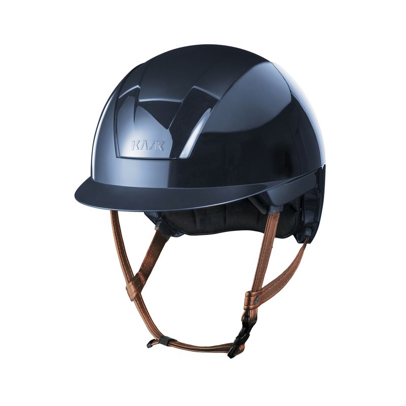 Casco Kask Kooki con barboquejo marrón