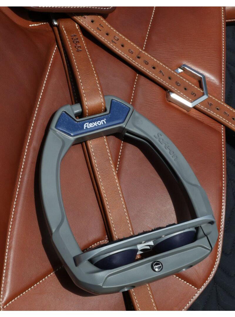 Estribo Safe-On Adulto Flex-on IUG Gris Oscuro/Gris Claro/StickerNavyBlueSilver - Flex-on (2)