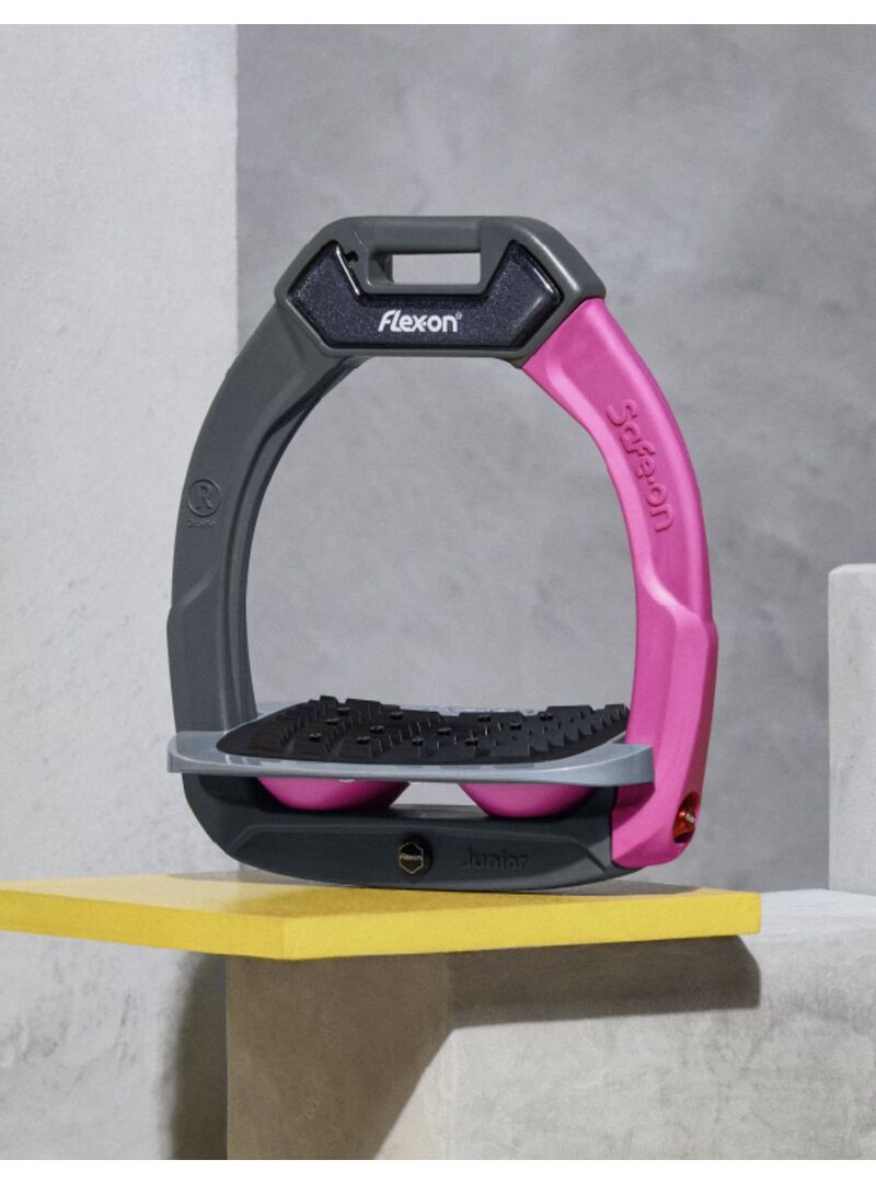 Estribo Safe-On Junior Flex-on Grip Inclinado  Gris Oscuro/Rosa/StickerBlackSilver - Flex-on (2)