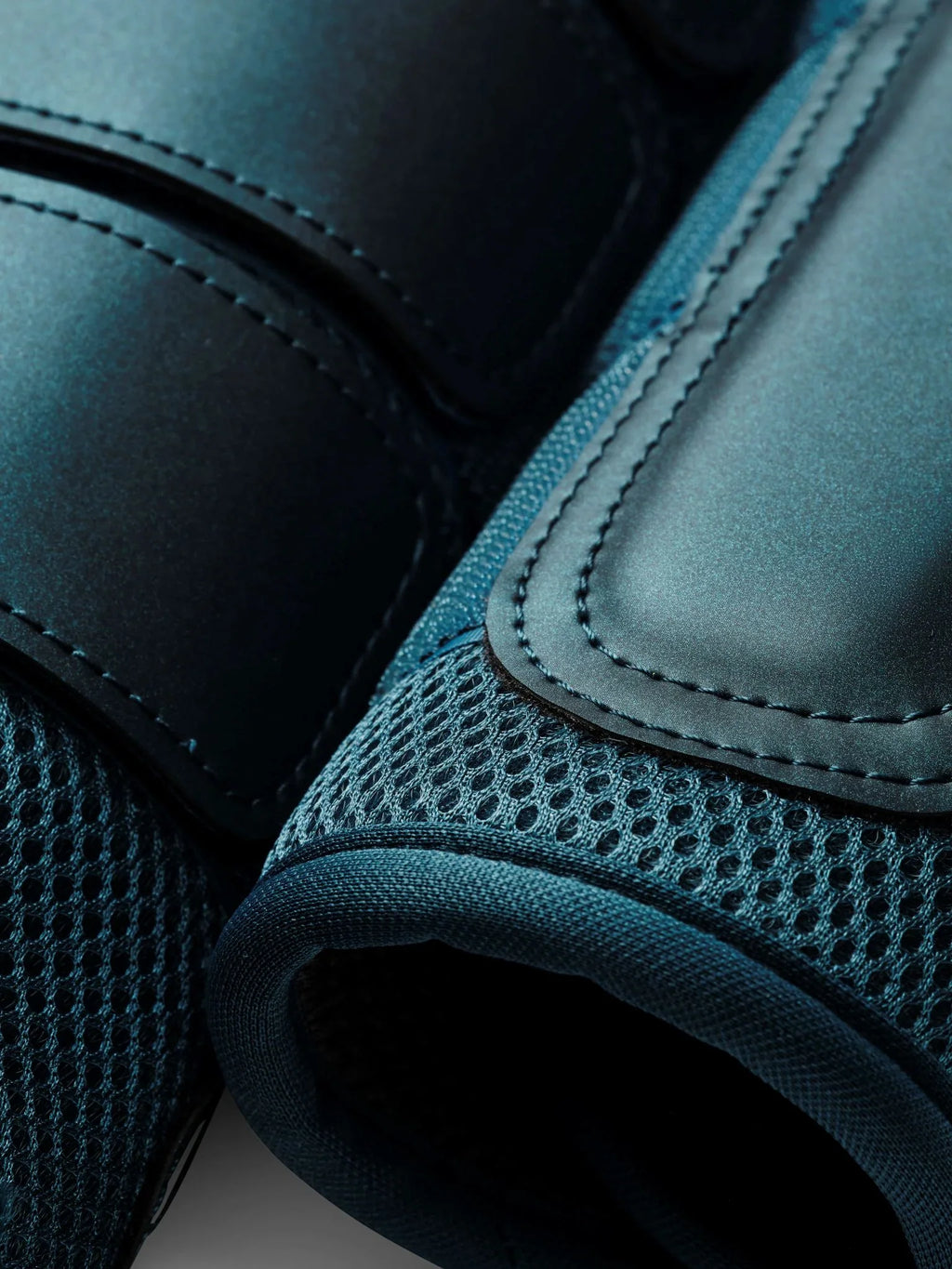 Protectores Doma Mesh Teal Blue Equestrian Estockholm