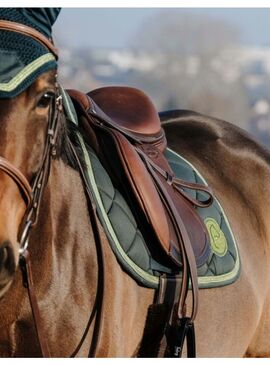 Mantilla Equithème "Badge"  Verde Oscuro