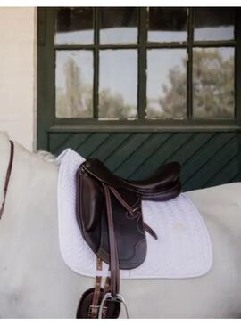 Mantilla Fishbone Dressage Doma Kentucky Blanco