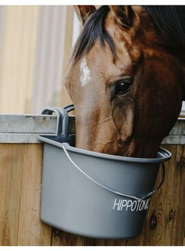 Comedero Hippotonic con Ganchos y Asa Gris Oscuro